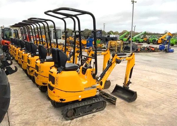 foto Mini excavator JCB 8008 CTS