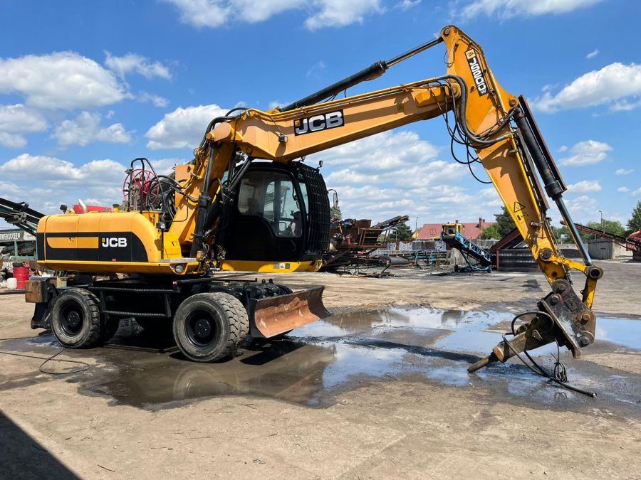 foto Excavator / Stivuitor de materiale  JCB JS200 WTHR
